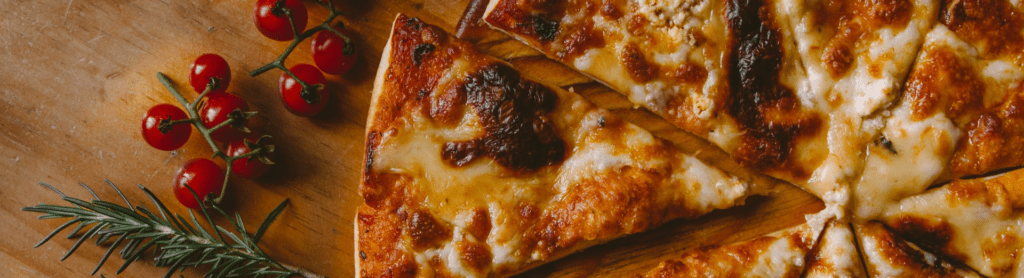 Strak gesneden pizza slice